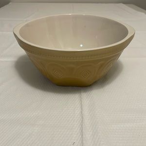 Vintage Chinese Mixing Bowl with grip stand Bottom